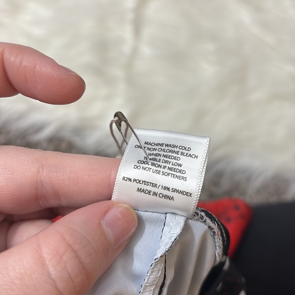 NWT Skort Obsession Red Alert Skort Size M - Picture 9 of 14